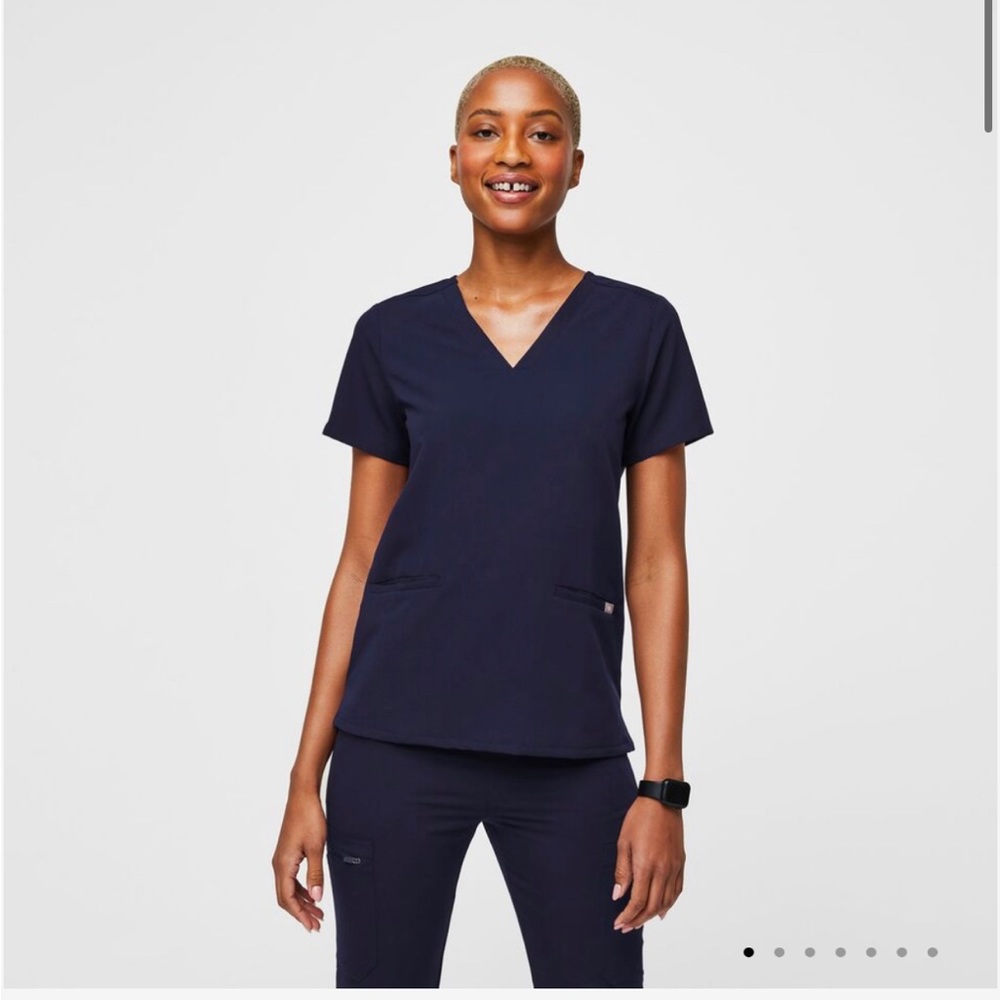 Figs Casma Three-Pocket Scrub Top